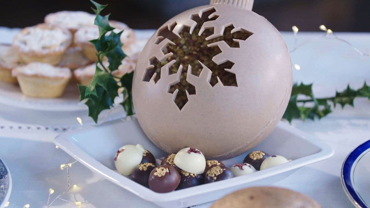 Backdrop – Inside Aldi at Christmas