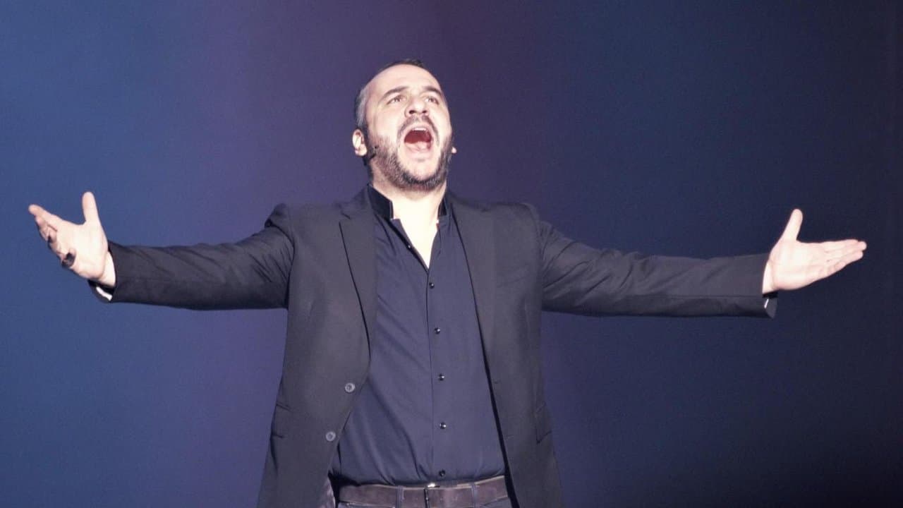 Backdrop – François-Xavier Demaison : Les Dernières