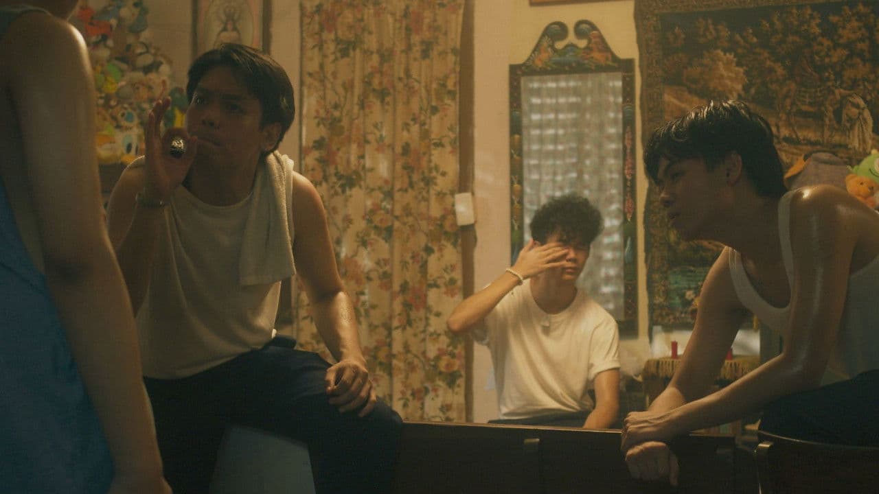 Backdrop – Ang Halikan Sa Water Fountain