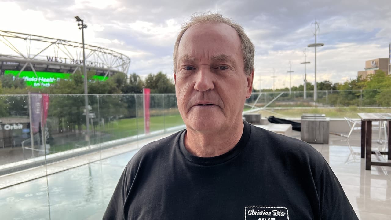 Backdrop – Underdog: The Andy Swallow Story