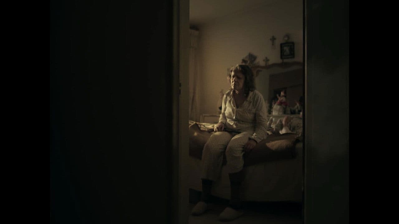 Backdrop – Silencio Aislado