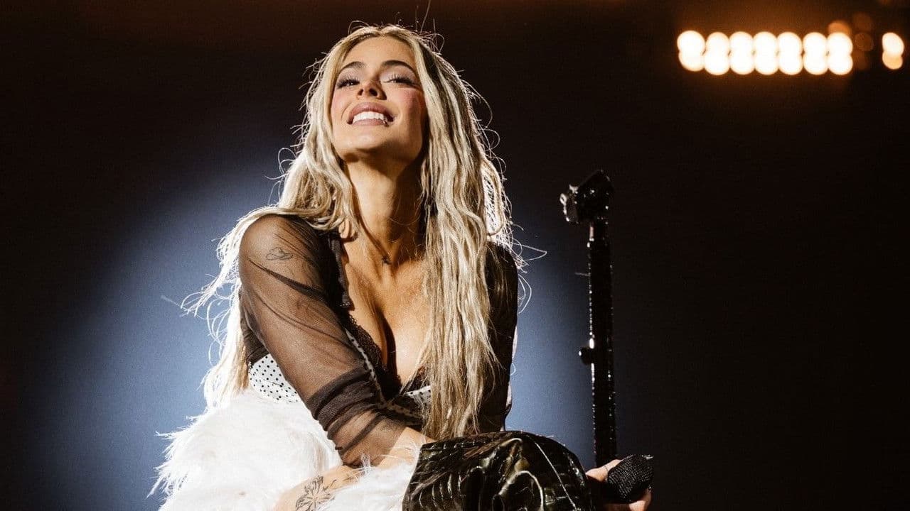 Backdrop – TINI en vivo: FUTTTURA