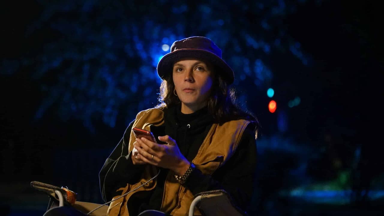 Backdrop – Green Light