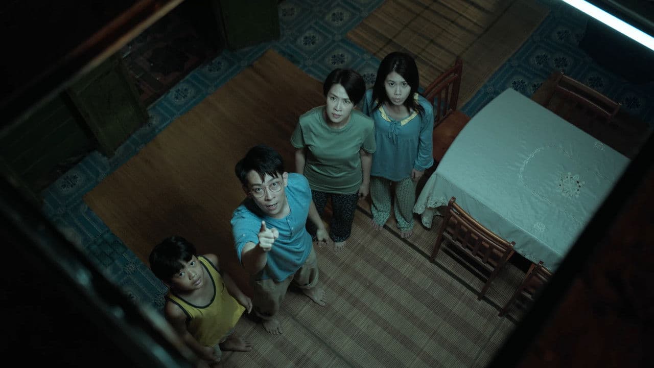 Backdrop – Pendatang