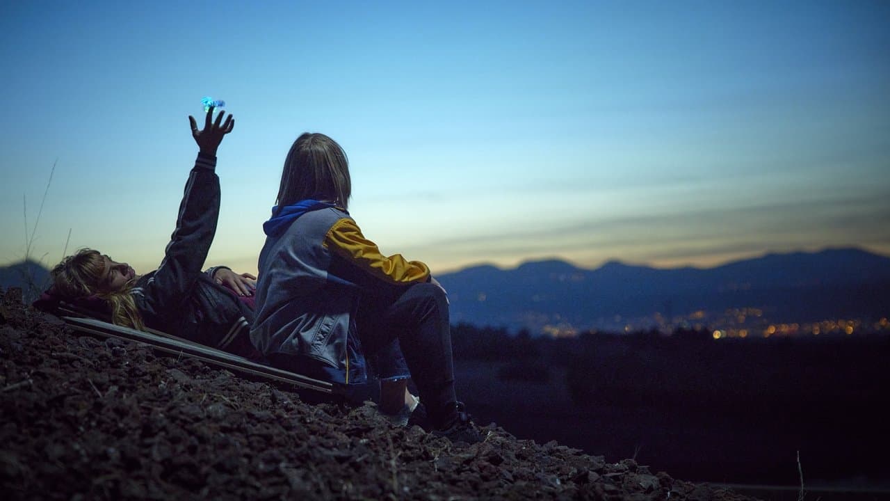 Backdrop – Pendant ce temps sur Terre