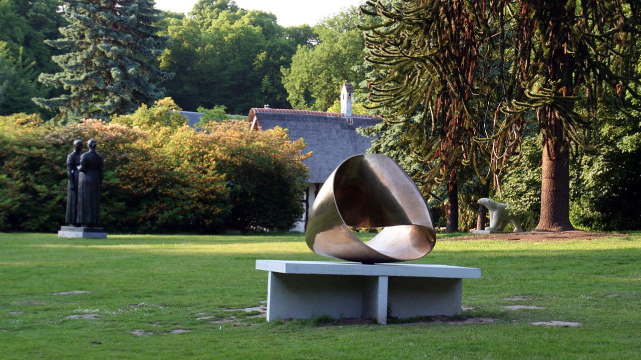 Backdrop – Max Bill: Das absolute Augenmass