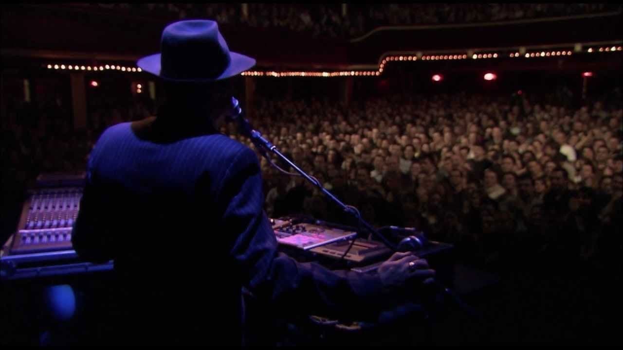 Backdrop – Gotan Project : Tango 3.0 Live at The Casino de Paris