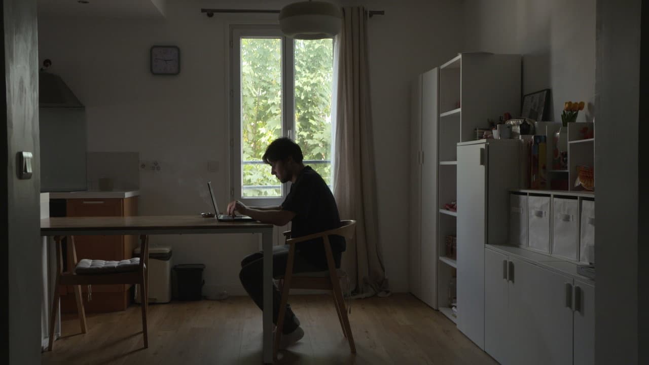 Backdrop – Entrebâillé