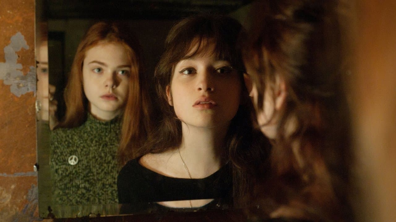 Backdrop – Ginger & Rosa