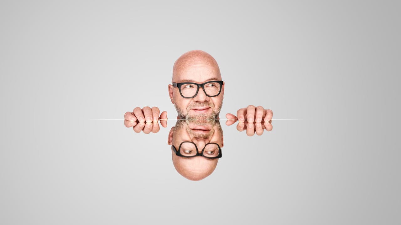 Backdrop – Lars Hjortshøj - Plat & Krone
