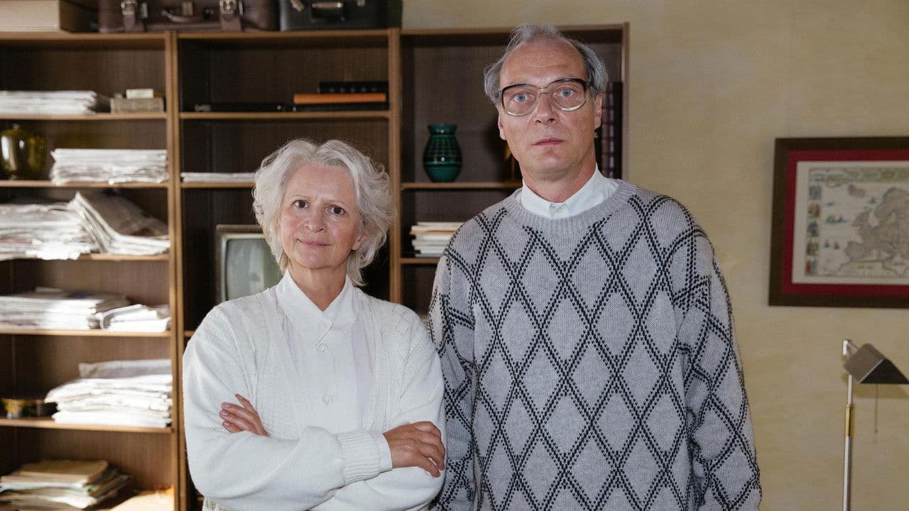 Backdrop – Willkommen bei den Honeckers