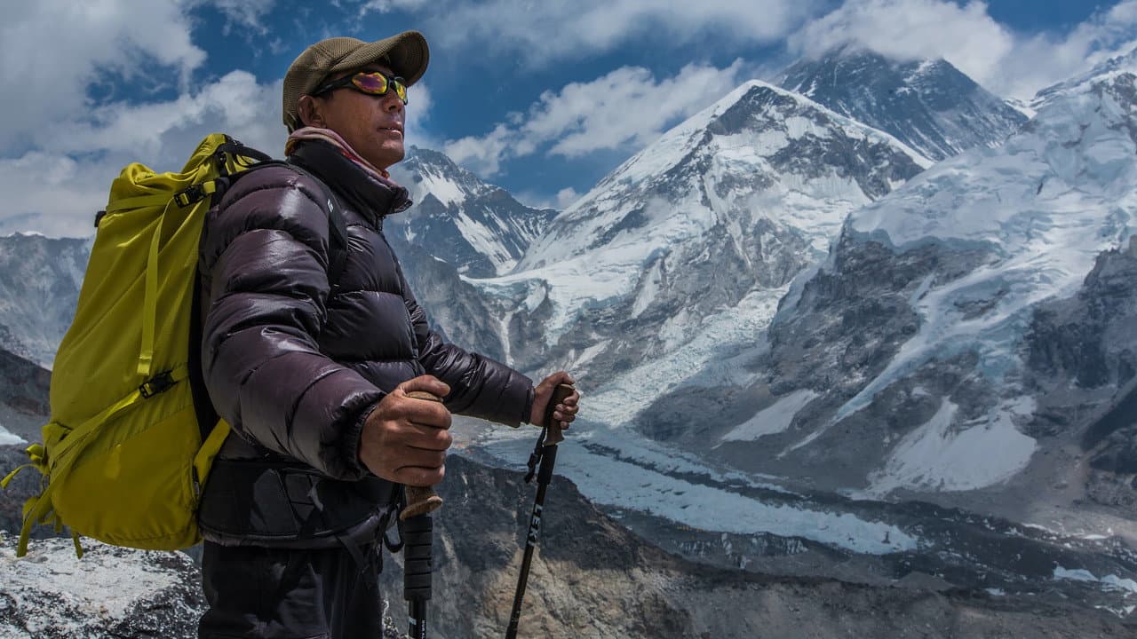 Backdrop – Everest Dark