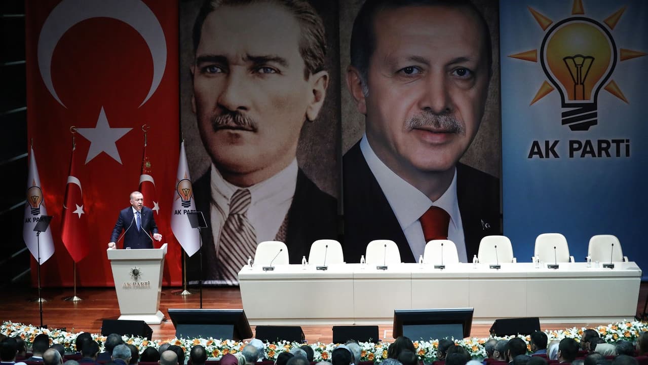 Backdrop – Atatürk und Erdoğan – Väter der Türken