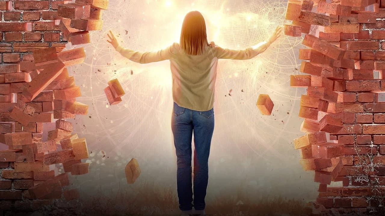 Backdrop – Superhuman: The Invisible Made Visible