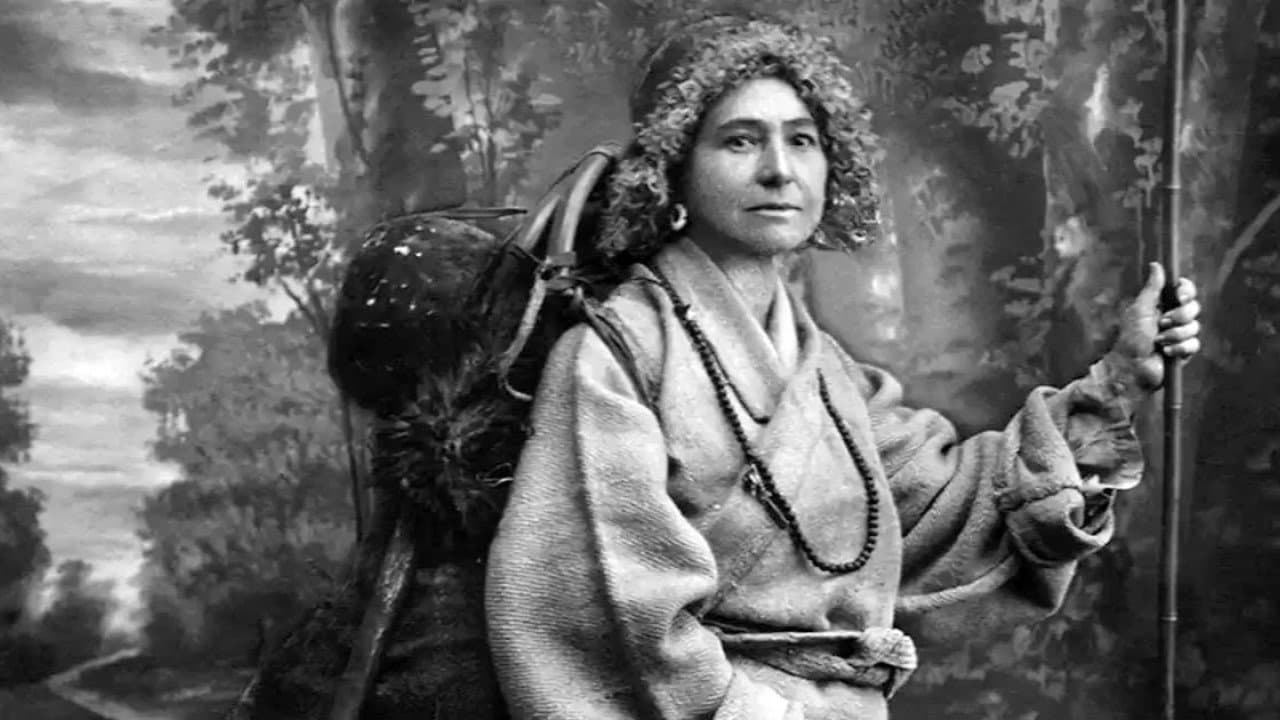 Backdrop – Alexandra David-Néel : Du Sikkim au Tibet Interdit