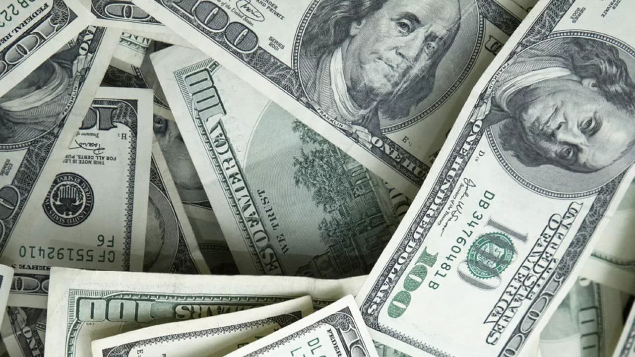 Backdrop – Born Rich