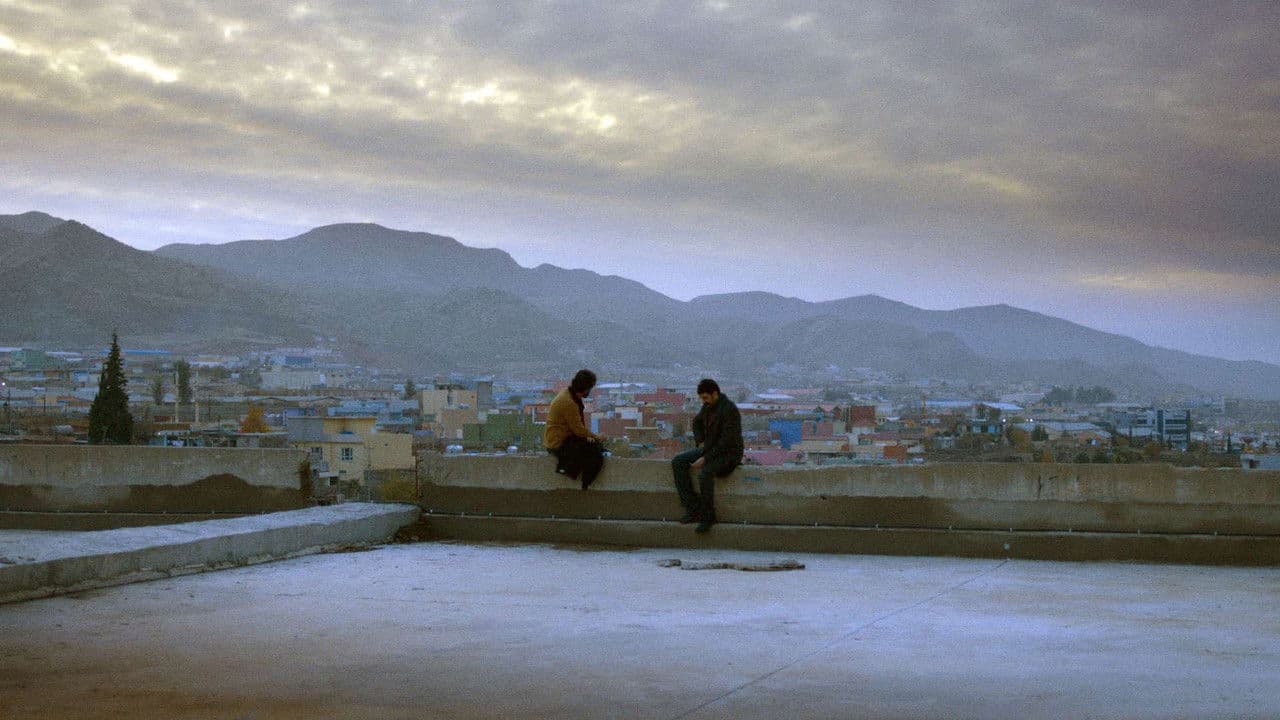 Backdrop – Bîranînen li ser Kevirî