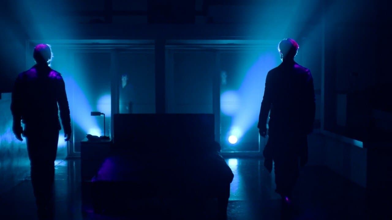 Backdrop – Famous