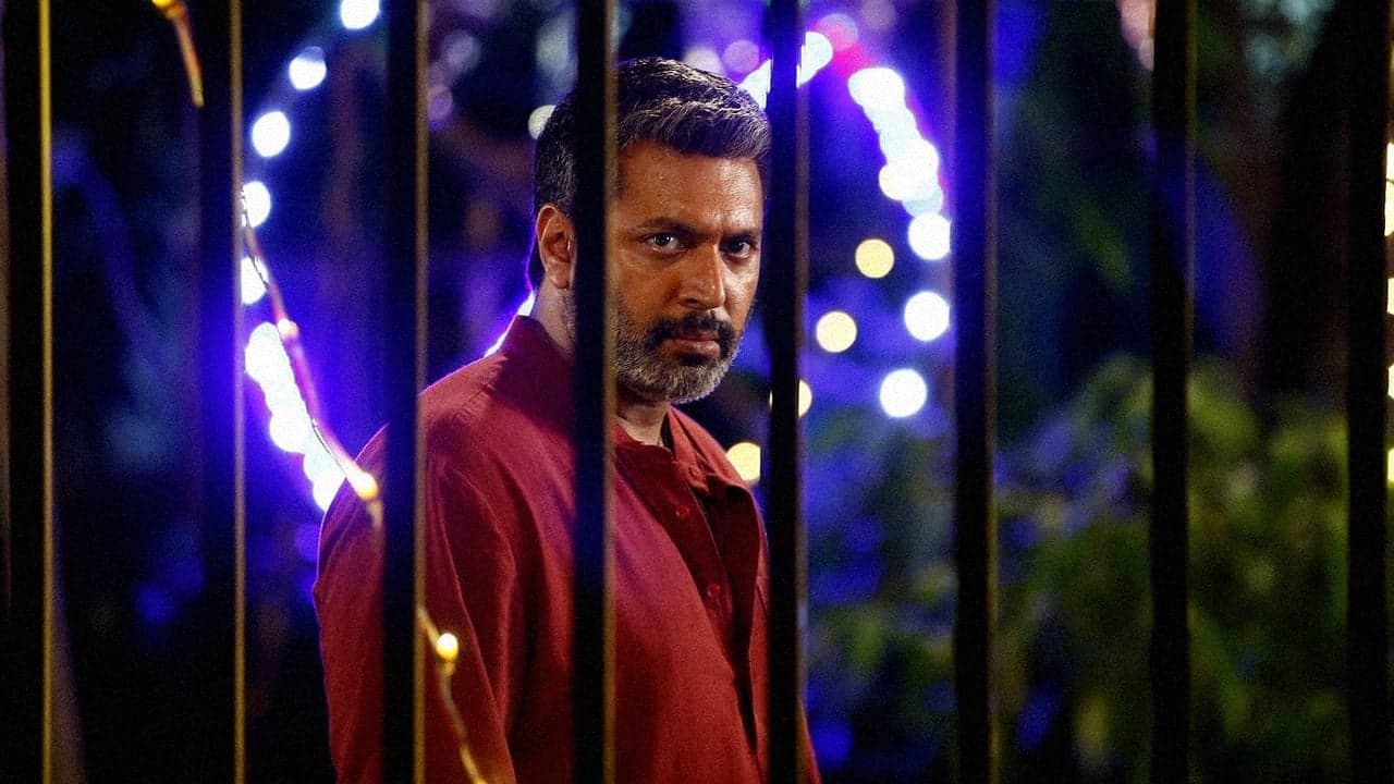 Backdrop – சைரன்