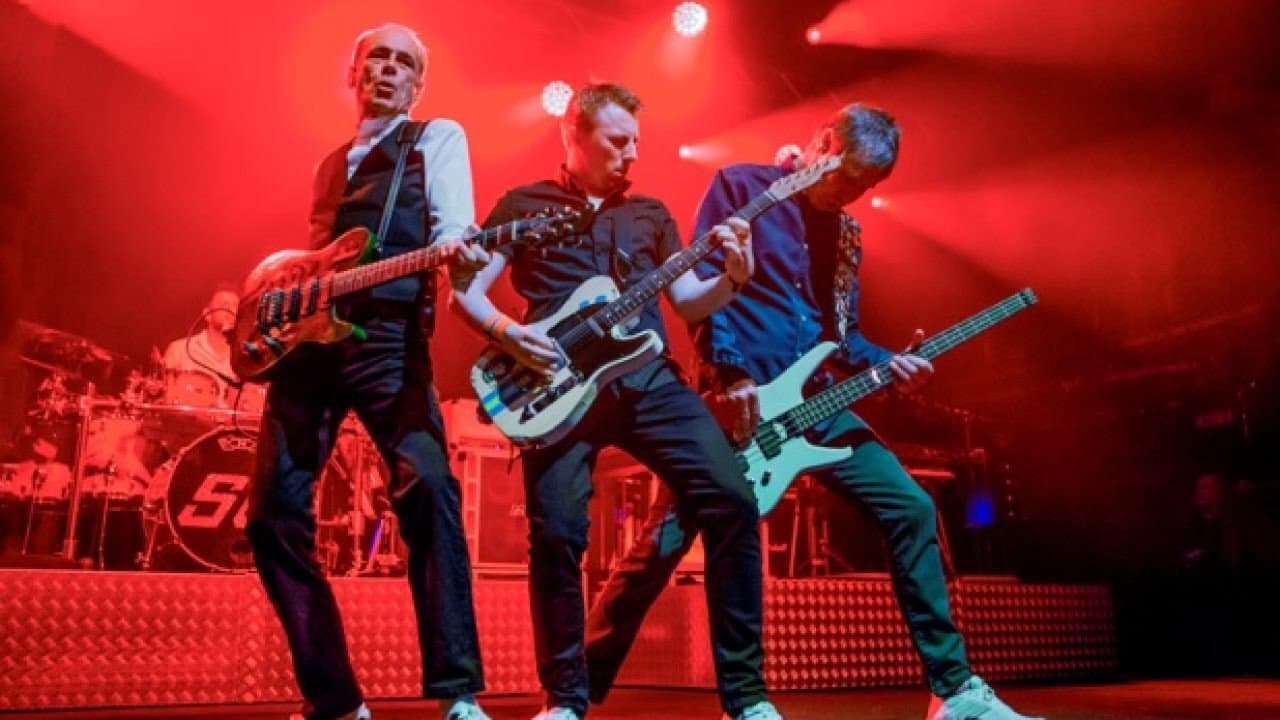 Backdrop – Status Quo - Pictures Live at Montreux 2009