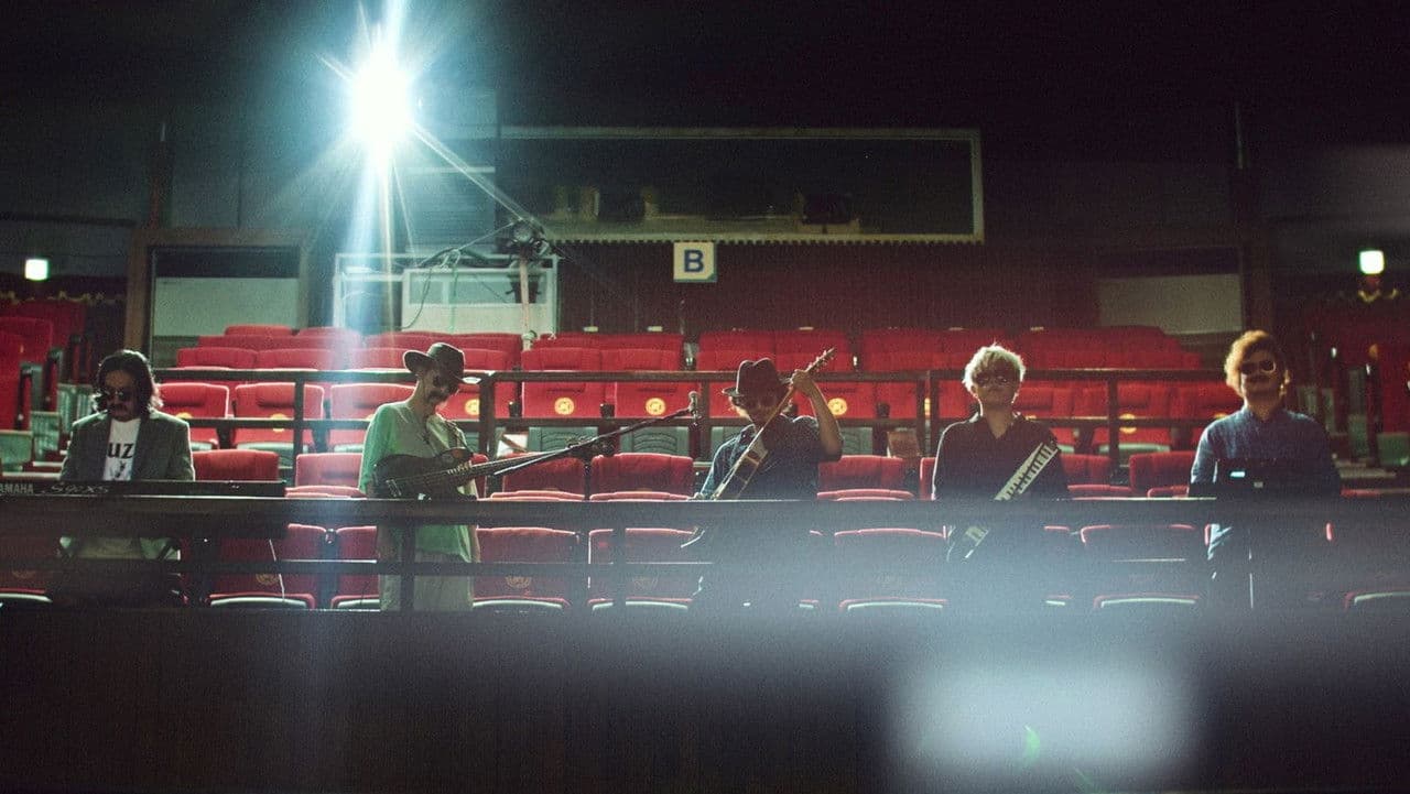 Backdrop – 버텨내고 존재하기