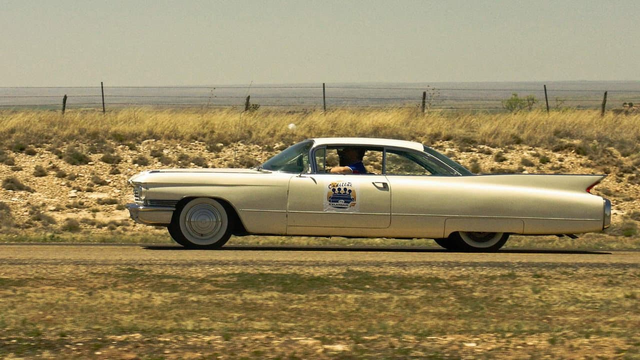 Backdrop – Úti að aka - Á reykspúandi kadilakk yfir Ameríku