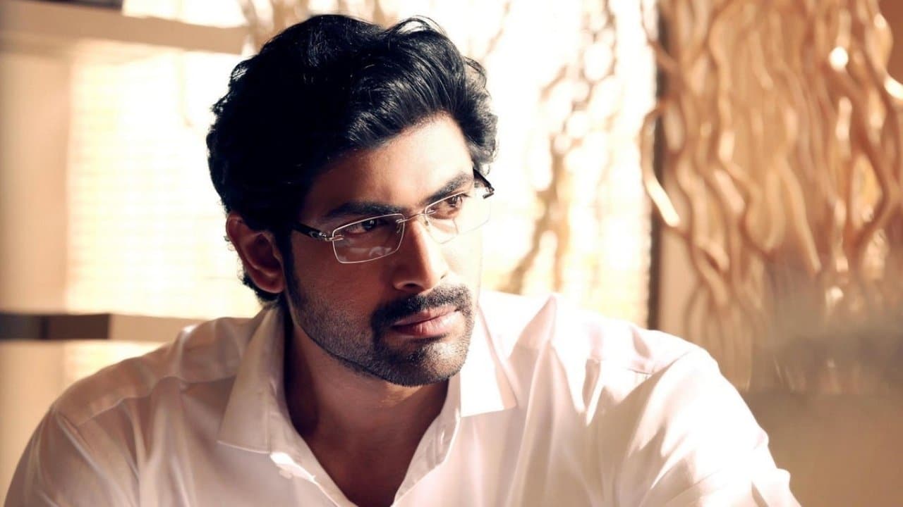 Backdrop – నేనే రాజు నేనే మంత్రి