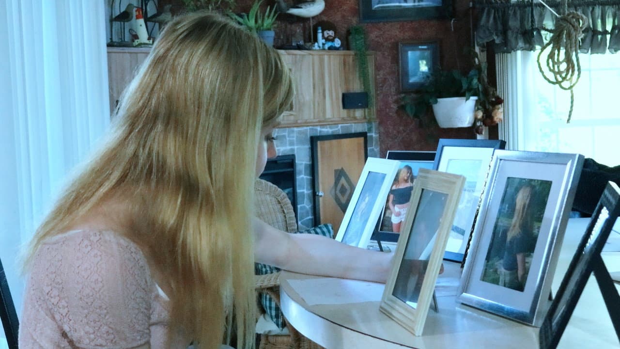 Backdrop – Dear Charlotte