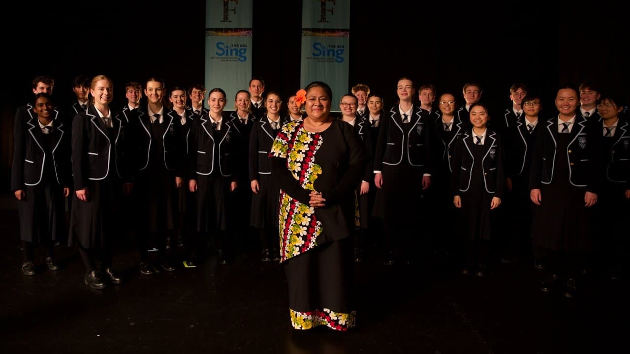 Backdrop – Tinā