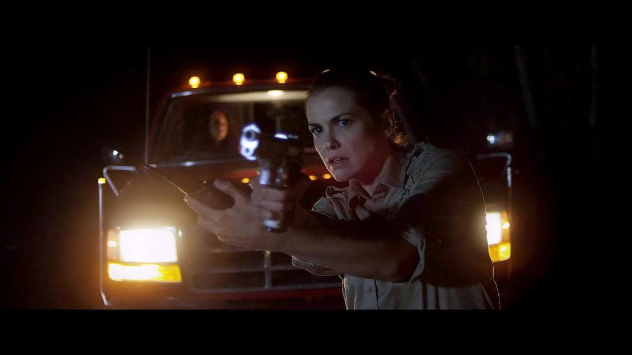 Backdrop – Don't go in the Woods - Es wartet auf Dich!