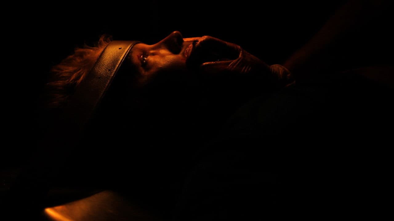 Backdrop – Stripped - Frisches Fleisch