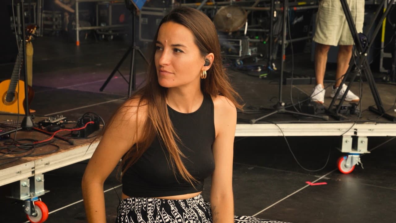 Backdrop – L'Onada | JUDIT NEDDERMAN