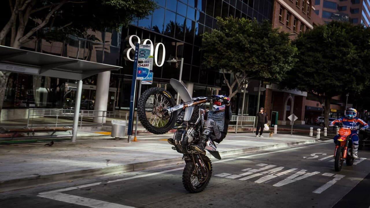 Backdrop – Duct Out