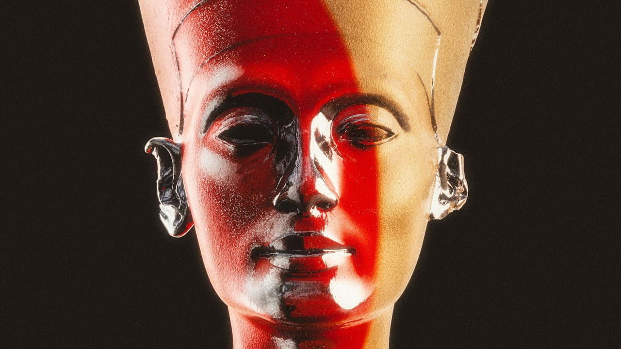 Backdrop – Nefertiti: The Raiders Of The Lost Tomb