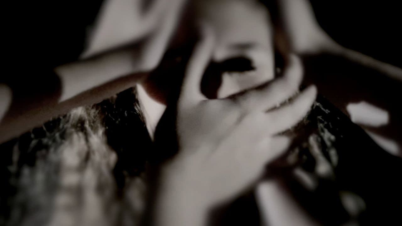 Backdrop – Mentes Oscuras