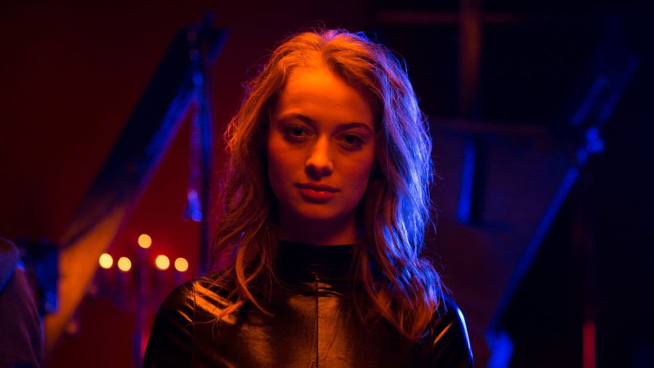 Backdrop – Mistress, Mercy