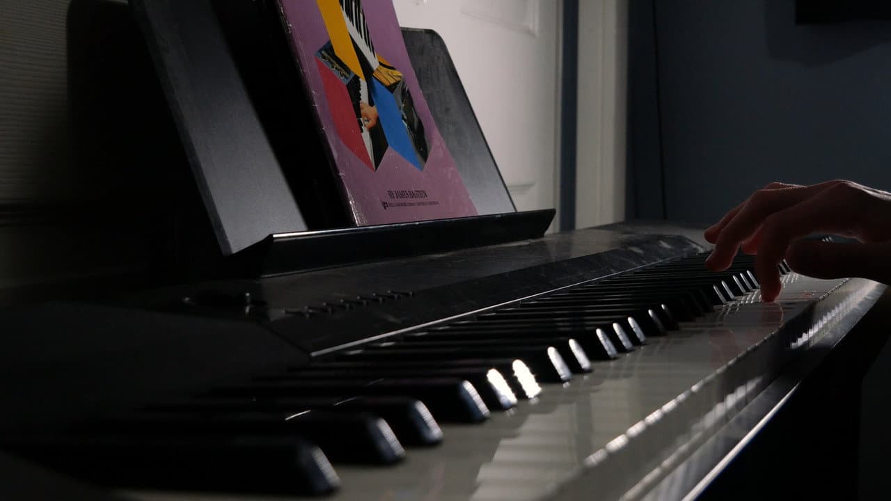 Backdrop – Starting A New Hobby Of Piano