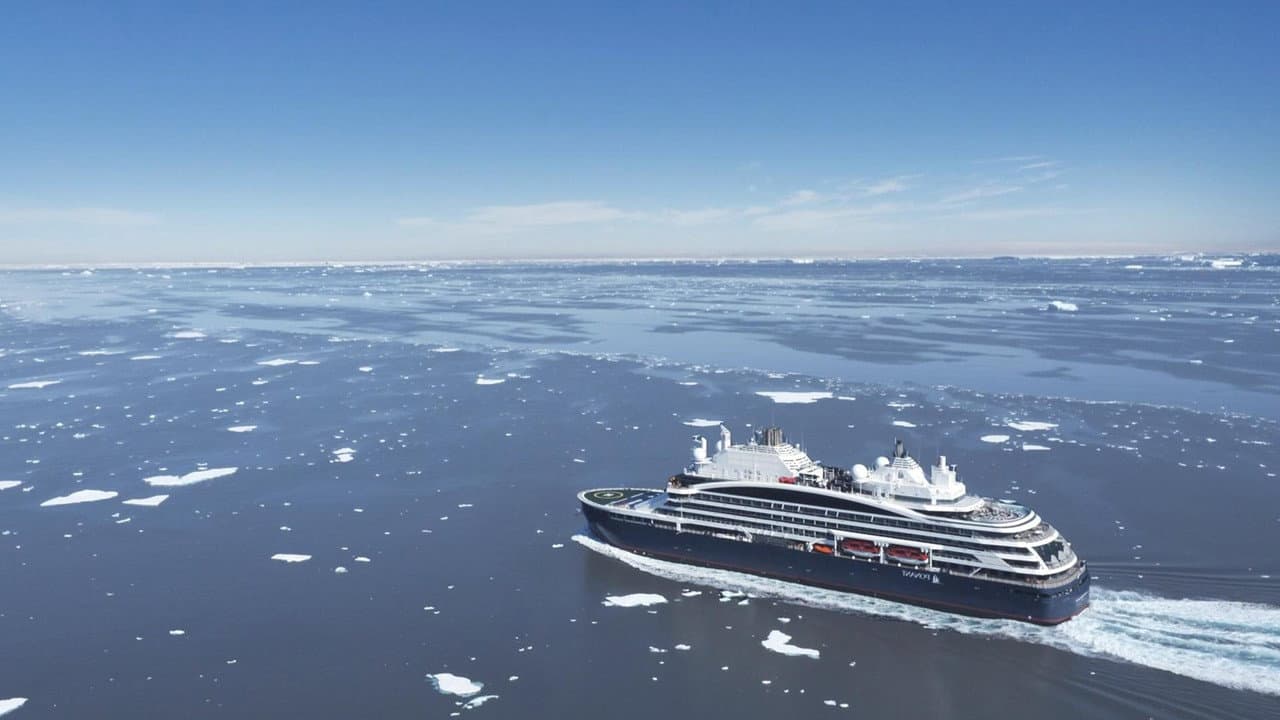 Backdrop – Commandant Charcot - High-Tech Cruise Through the Ice
