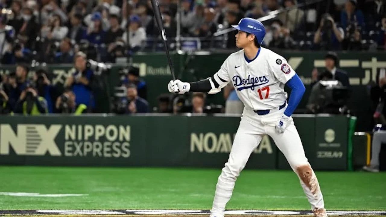 Backdrop – Homecoming: The Tokyo Series