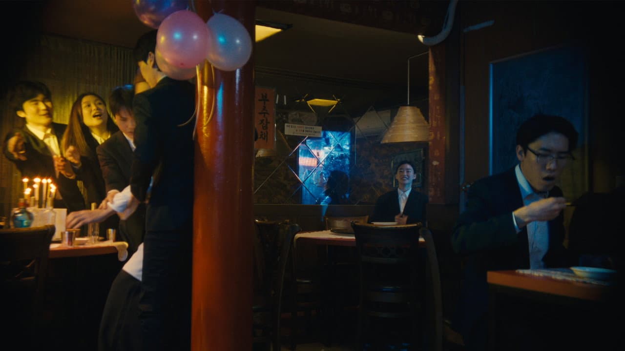 Backdrop – 저 구석 자리로 주세요