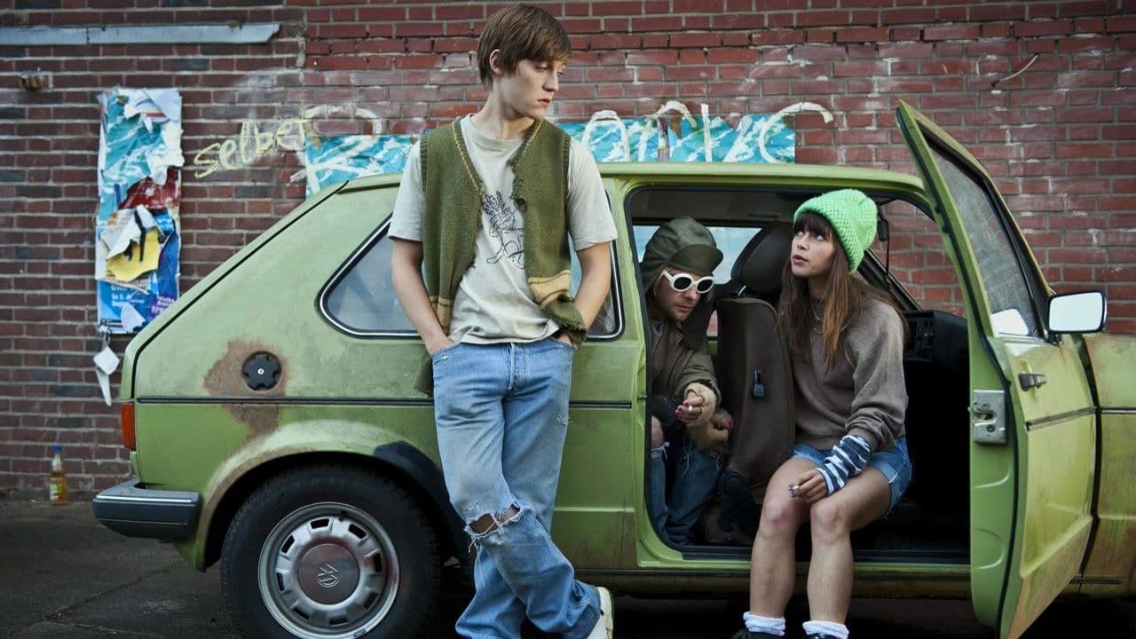 Backdrop – Dear Courtney