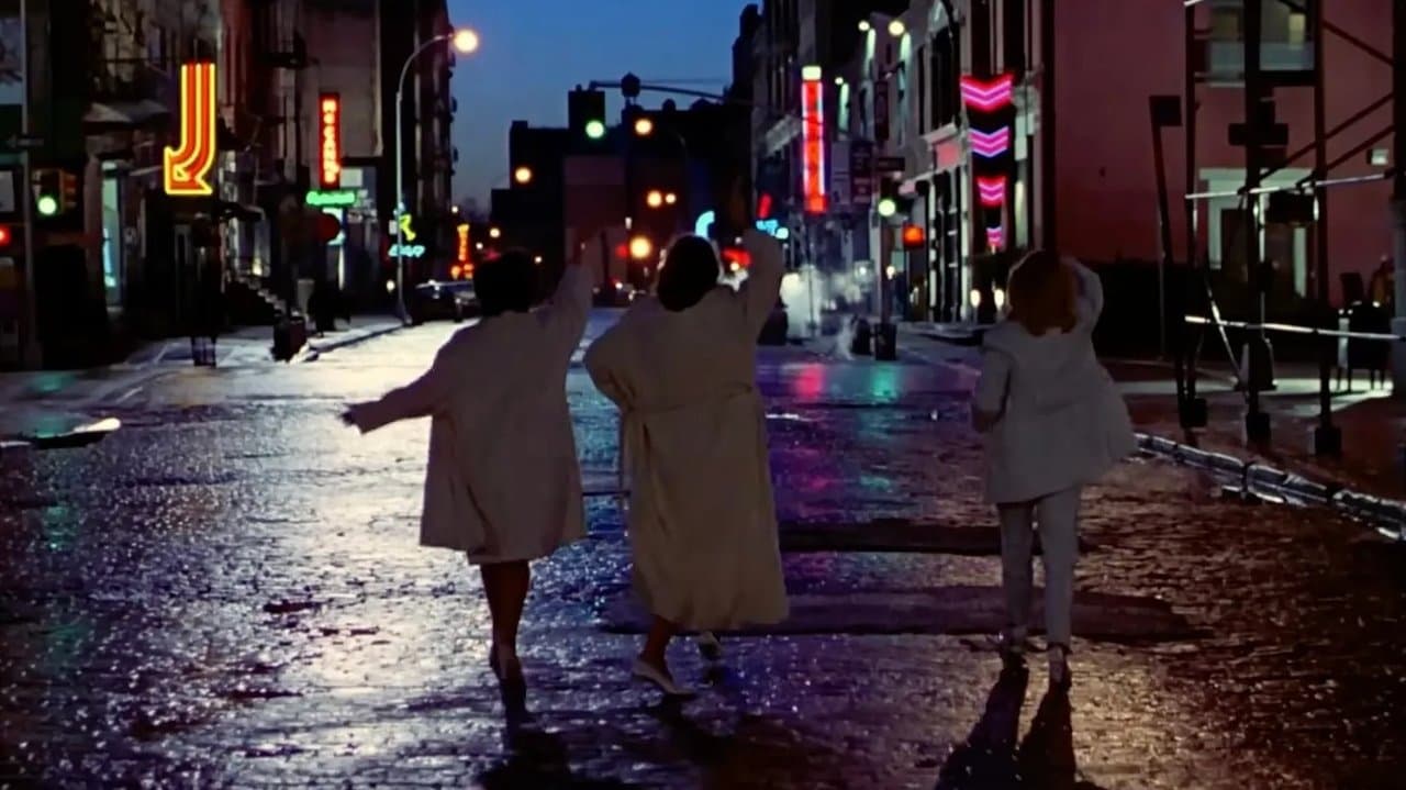 Backdrop – Der Club der Teufelinnen