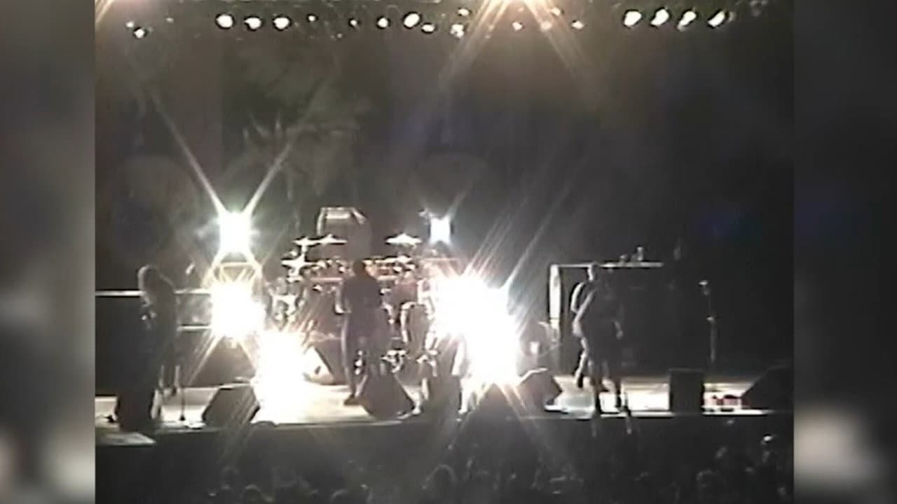 Backdrop – Sepultura en el Instituto Nacional: Labor Omnia Vincit