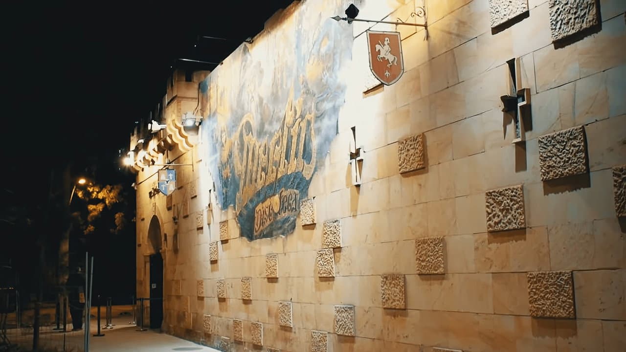 Backdrop – Diskothek Merlin: Der letzte Tanz