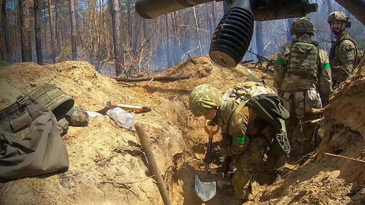 Backdrop – Ukraine's Civilian Soldiers: The War Recorded on Smartphones