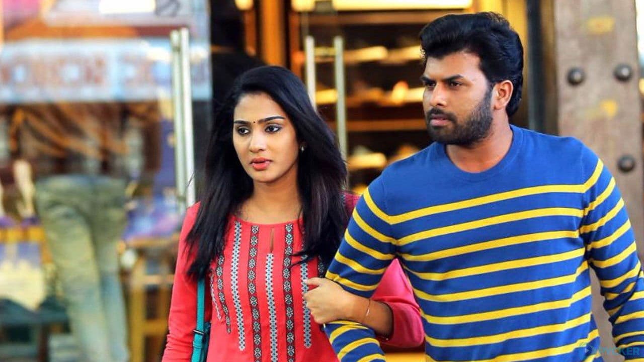 Backdrop – അലമാര