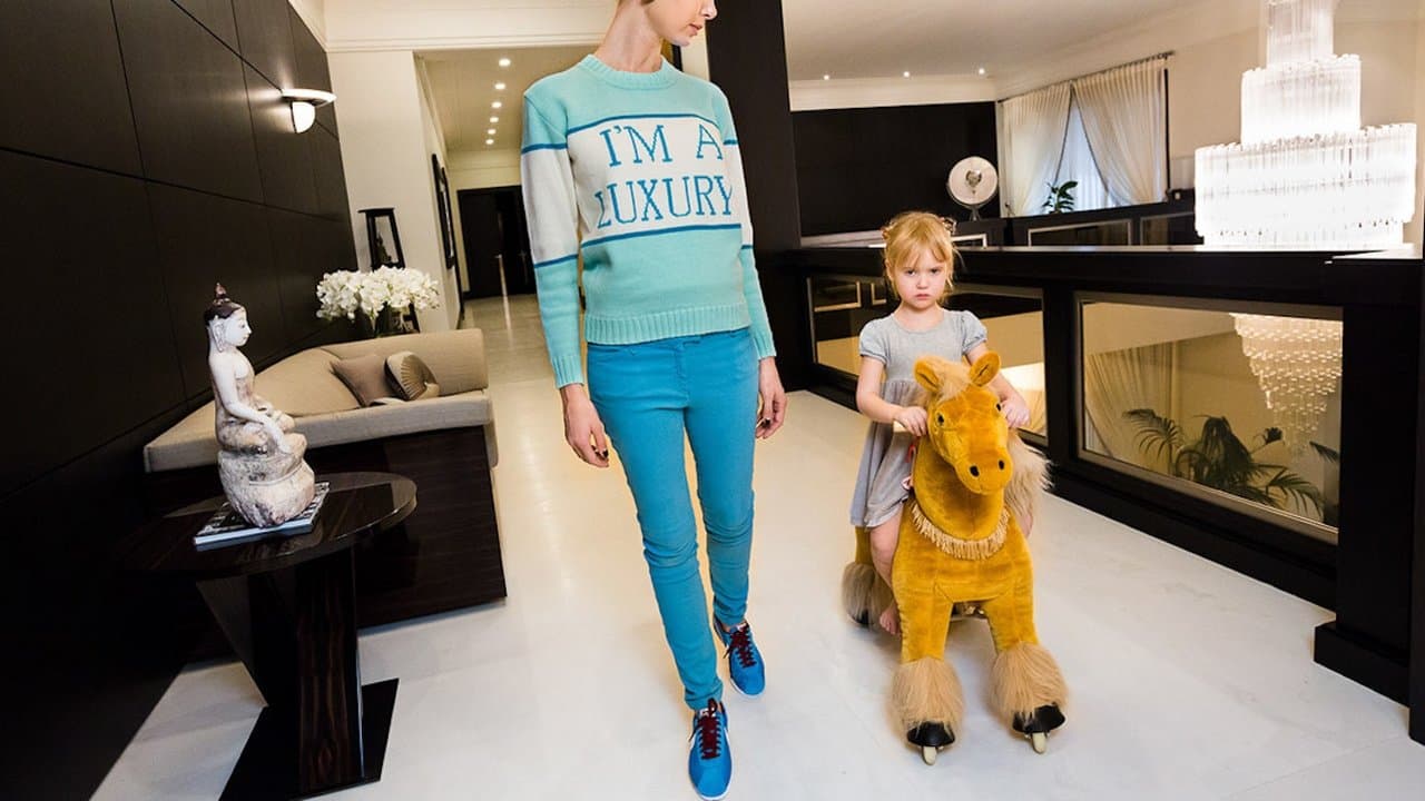 Backdrop – Generation Wealth