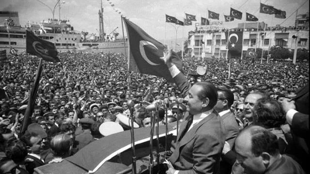 Backdrop – Demirkırat: İktidar