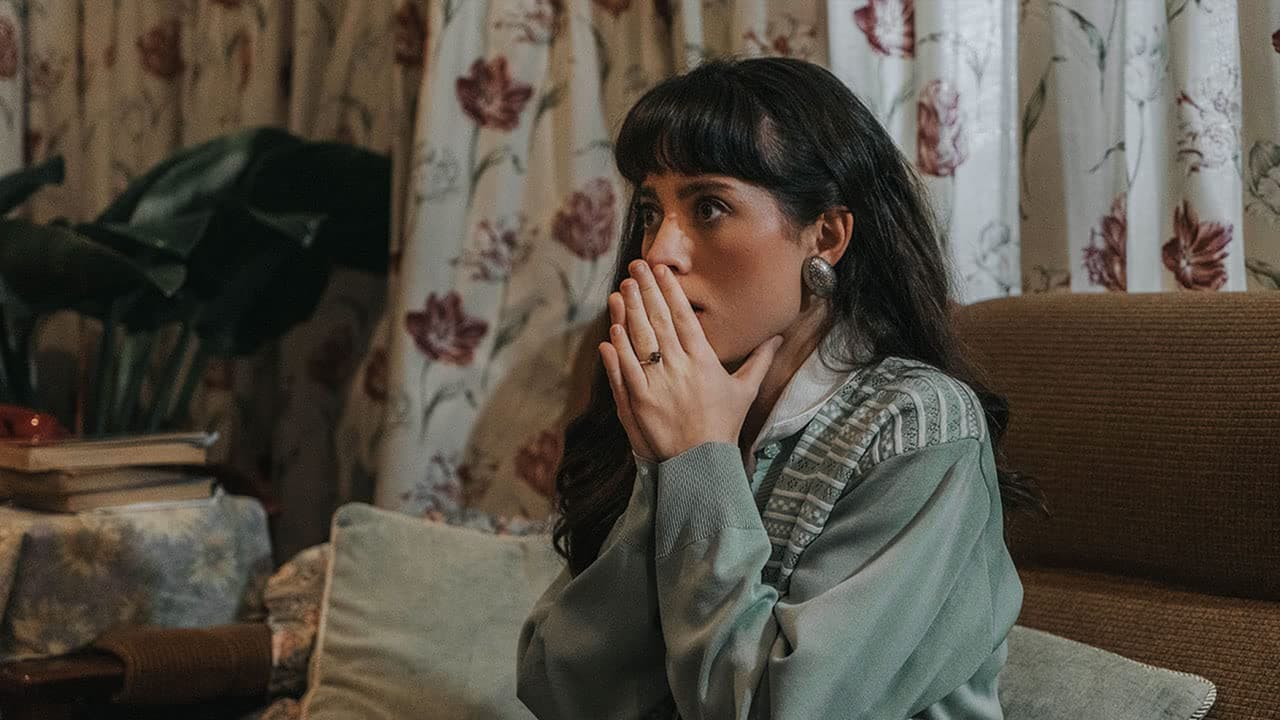 Backdrop – Ball and Chain