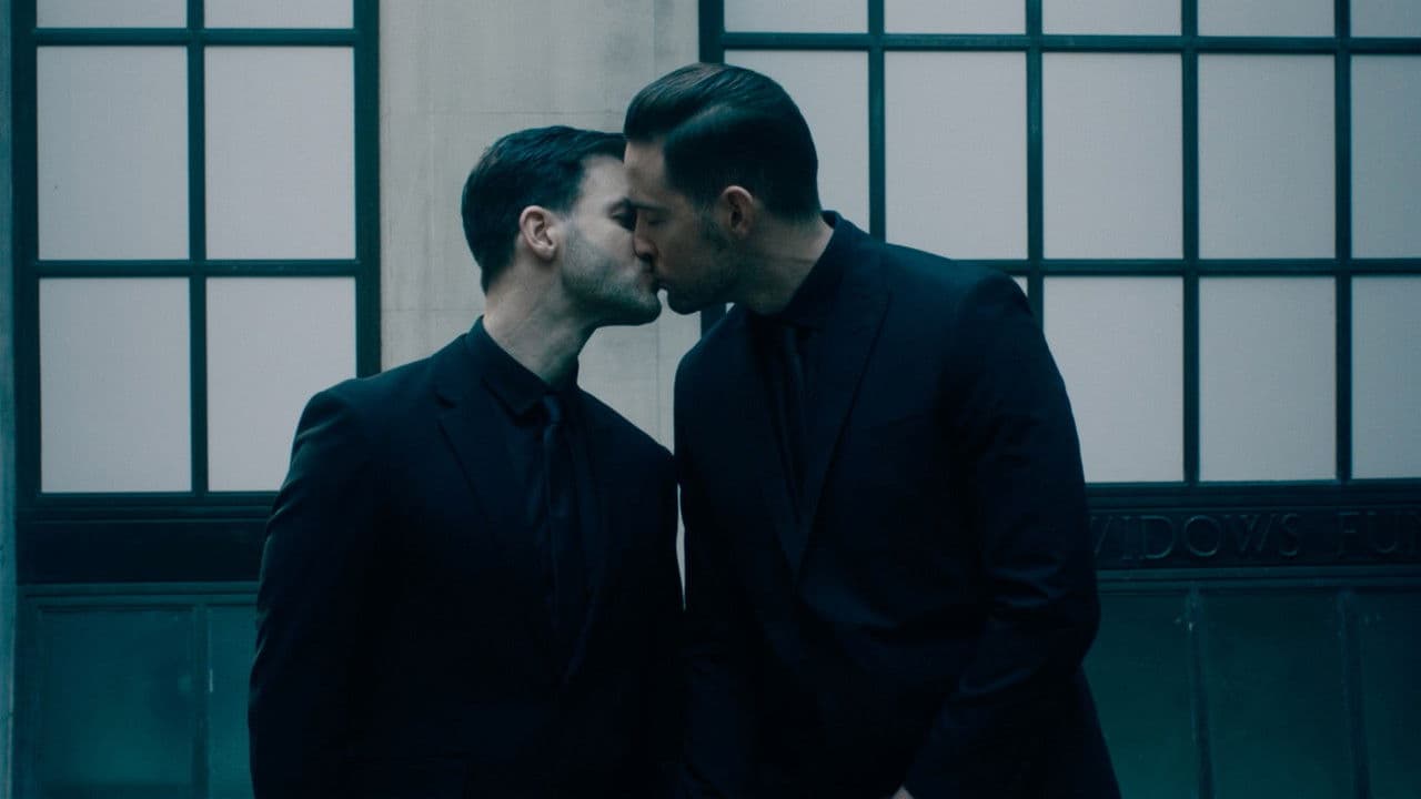 Backdrop – The Suit Weareth the Man